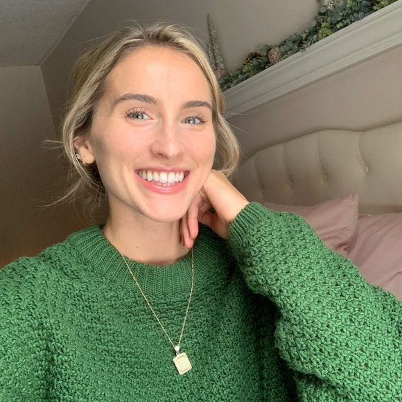 Meet your Posher, Emily - Picture 1 of 1